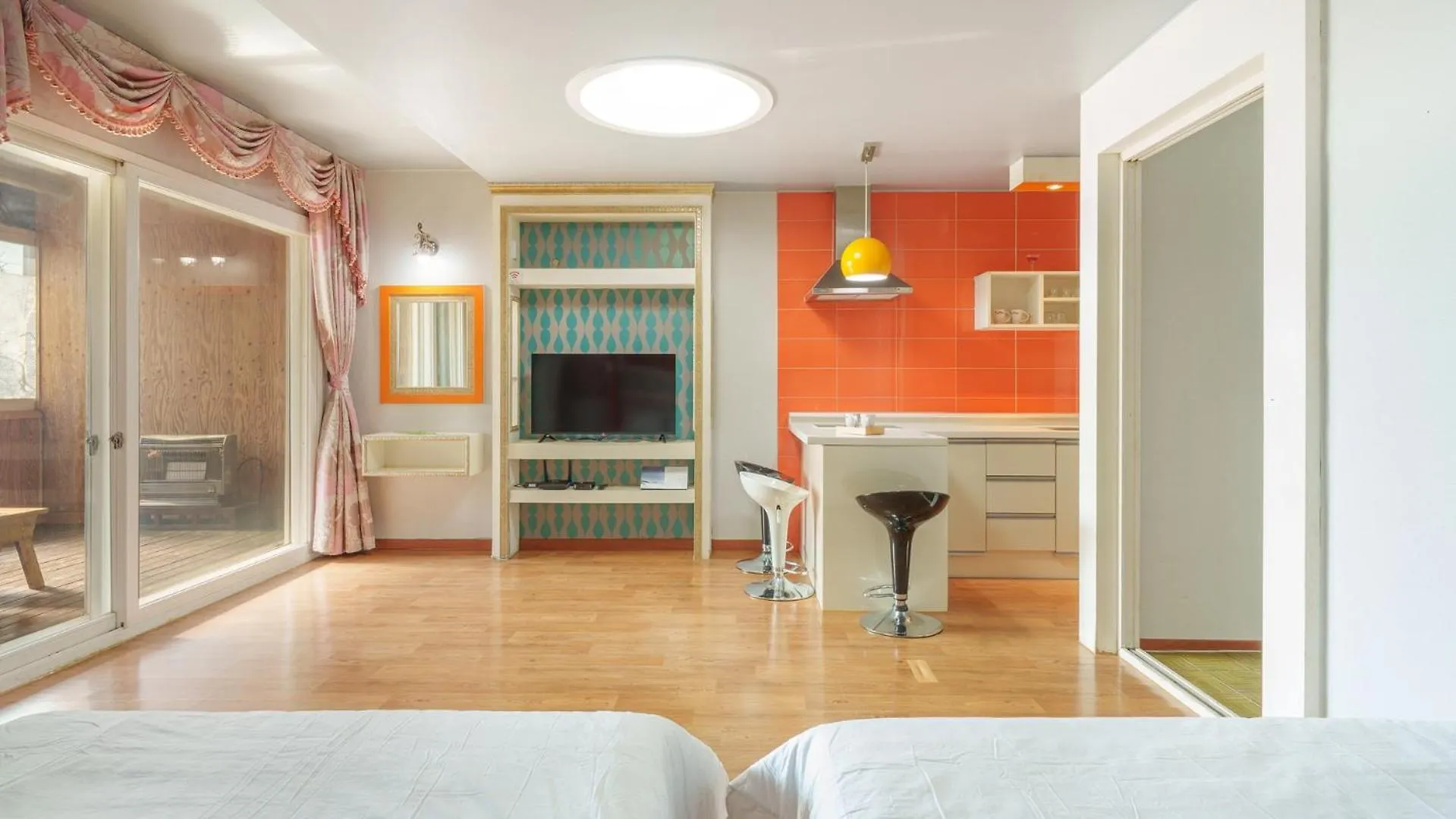 Ganghwado Dongmag Spa Pension Incheon