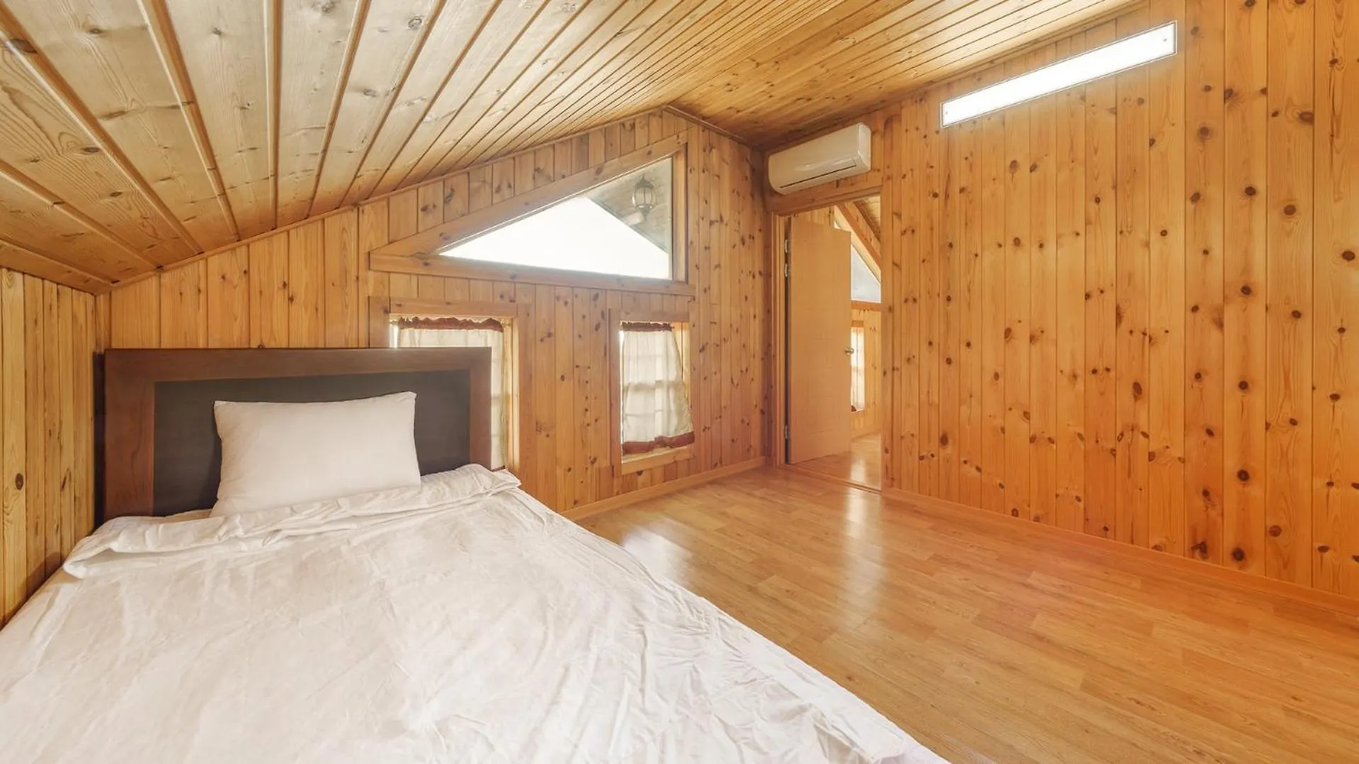 Holiday home Ganghwado Dongmag Spa Pension Incheon