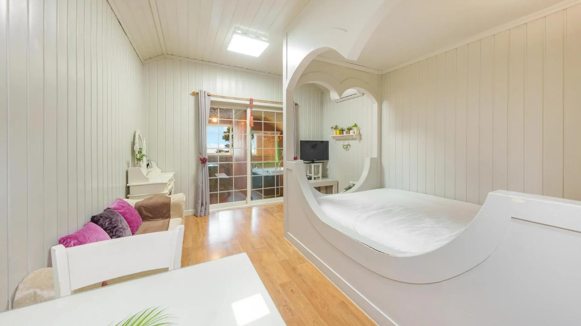 Ganghwado Dongmag Spa Pension Incheon Rumah liburan